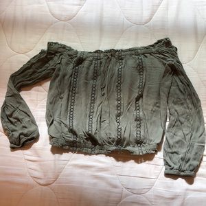 Off shoulder cropped long sleeve